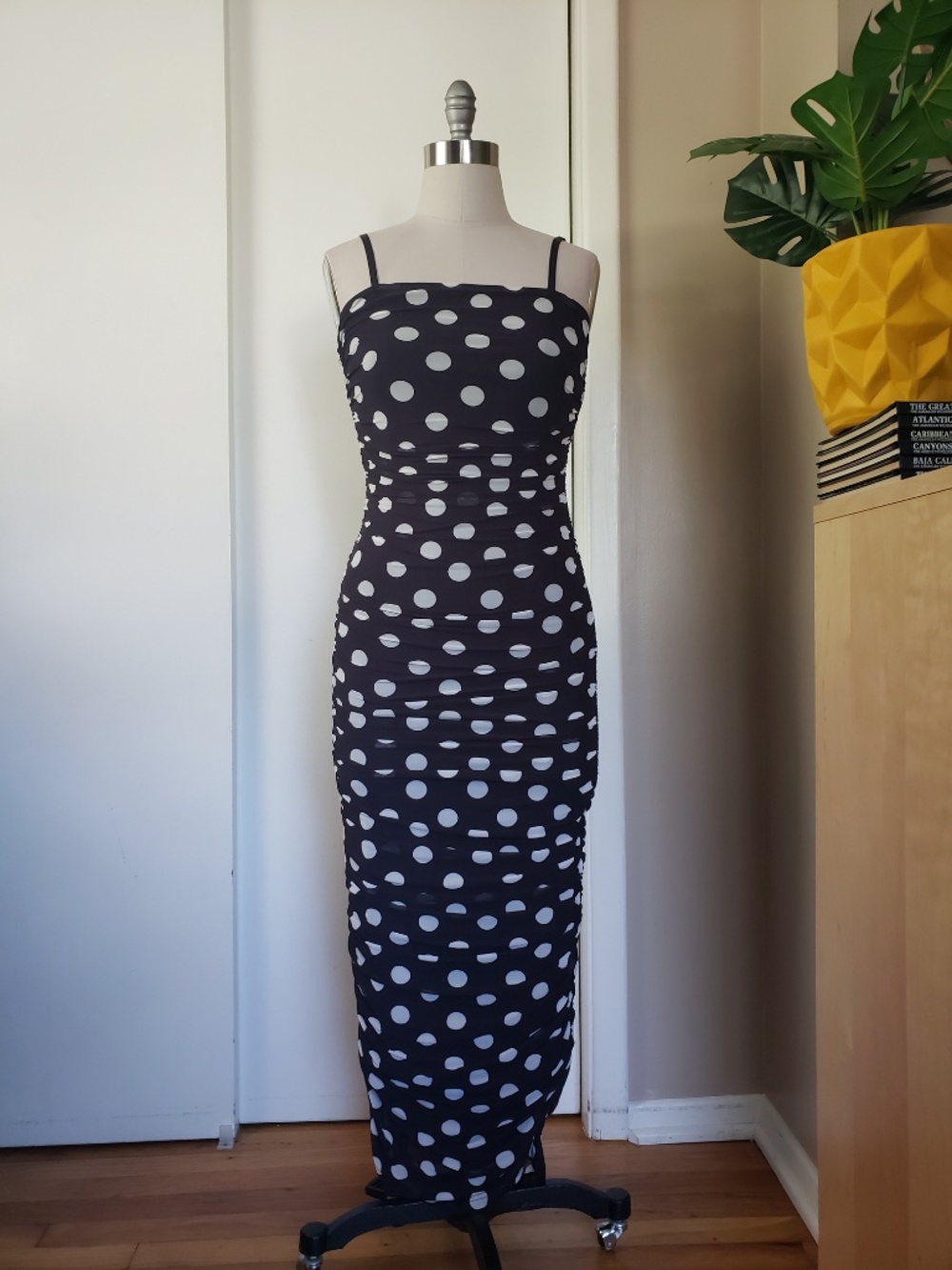 Chic Polka Dot Ruched Dress Size Large NEW!